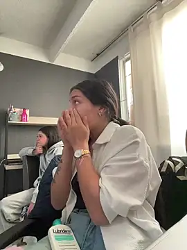 Alyha Cortes online show from 11.28.25