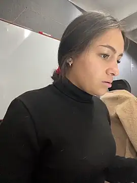 Alyha Cortes online show from 02.16.26