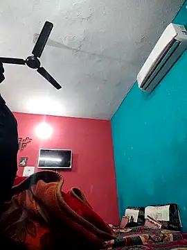 Snapshot of mannu11223 chatting on 12.18.25 mannu11223 online show from 12.18.25