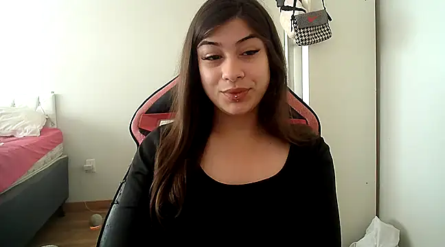 Snapshot of Becca_B chatting on 10.31.25 Becca B online show from 10.31.25