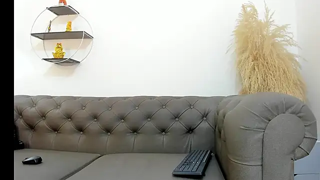 nefer ahsgarr online show from 09.09.25