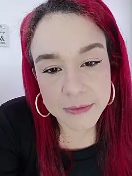 Snapshot of kim7_ chatting on 12.16.25 kim7 online show from 12.16.25