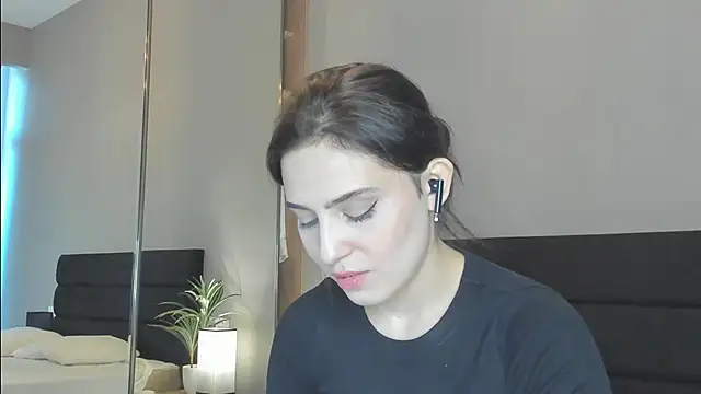 Forever Smiler online show from 10.22.25