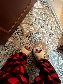 Snapshot of MiaRousexxx_ chatting on 09.13.25 MiaRousexxx online show from 09.13.25