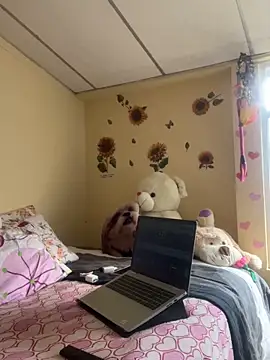 Snapshot of MiaRousexxx_ chatting on 09.17.25 MiaRousexxx online show from 09.17.25