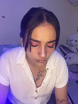 Snapshot of MiaRousexxx_ chatting on 10.04.25 MiaRousexxx online show from 10.04.25