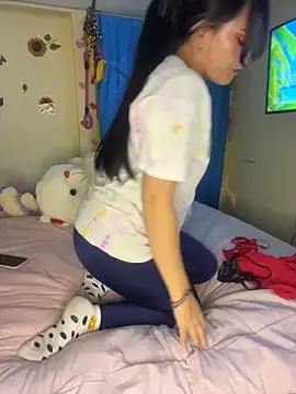 Snapshot of MiaRousexxx_ chatting on 10.17.25 MiaRousexxx online show from 10.17.25