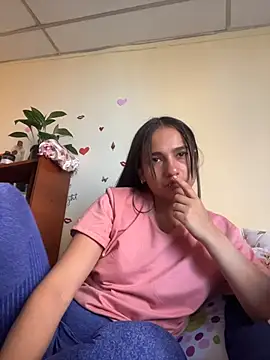 Snapshot of MiaRousexxx_ chatting on 10.24.25 MiaRousexxx online show from 10.24.25