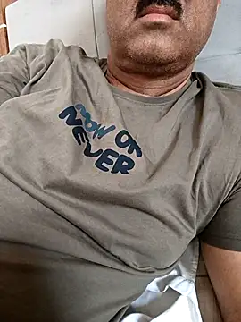 moonflower25 online show from 12.04.25