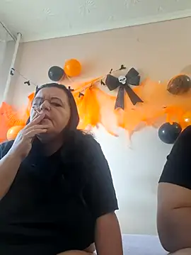 Snapshot of BlacReign chatting on 10.19.25 BlacReign online show from 10.19.25