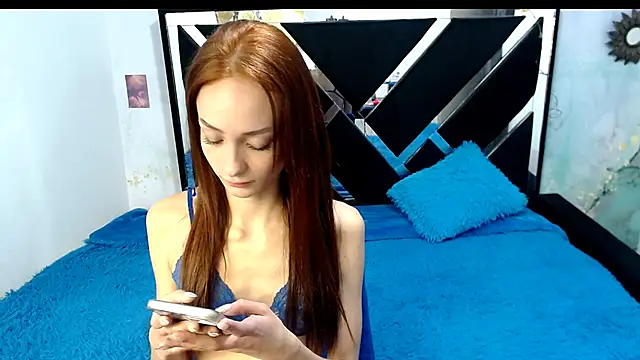 Snapshot of AmbarSexx chatting on 09.25.25 AmbarSexx online show from 09.25.25