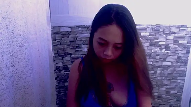 Snapshot of sapphire_amora chatting on 09.10.25 sapphire amora online show from 09.10.25