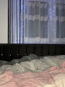 Emilia Mausi online show from 10.05.25