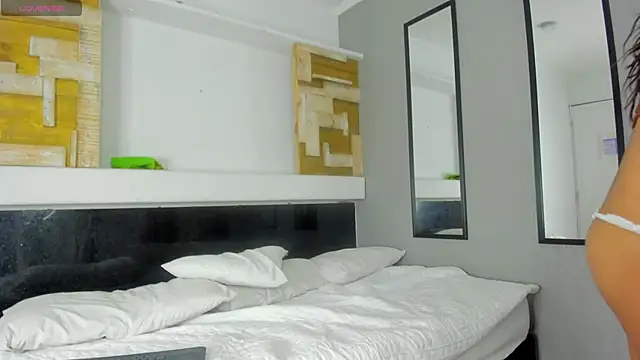 Aleexiiaa online show from 11.27.25