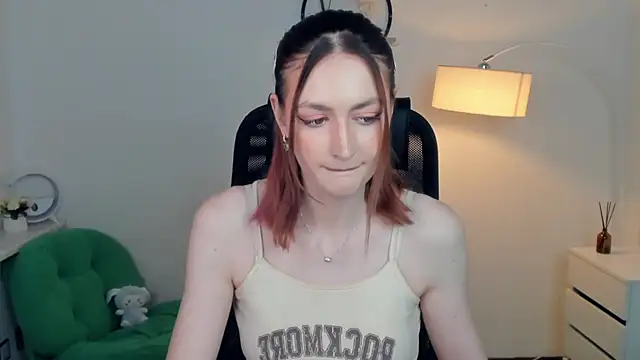 EasterBlink online show from 11.13.25