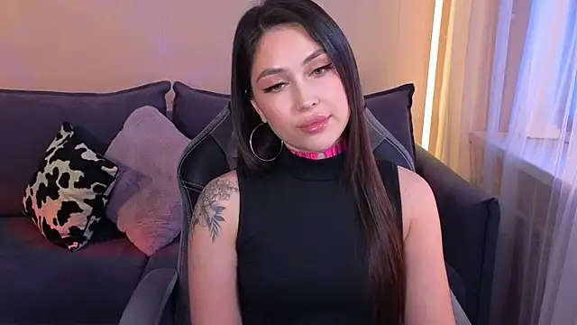 CarolineGuthrie online show from 06.07.26