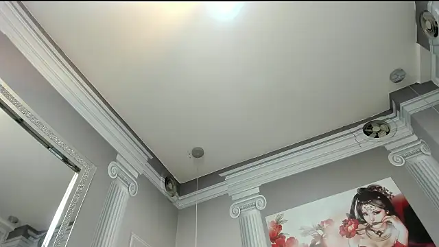 Snapshot of naughty_milf4u_ chatting on 10.28.25 naughty milf4u online show from 10.28.25