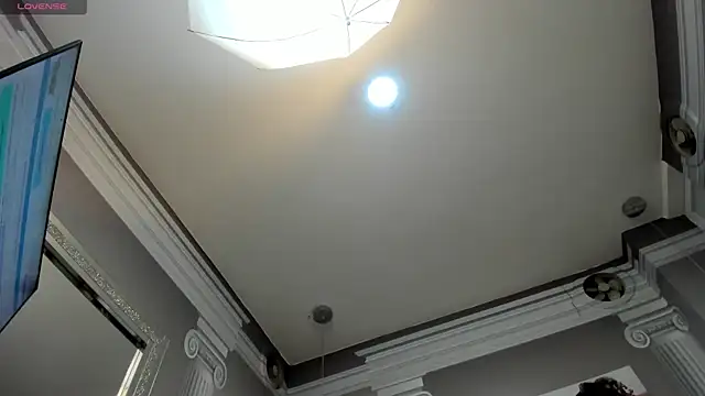 Snapshot of naughty_milf4u_ chatting on 10.29.25 naughty milf4u online show from 10.29.25