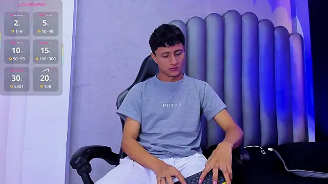  Leohot  online show from 11.26.25