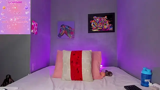 Snapshot of scarletmorgan2218 chatting on 11.11.25 scarletmorgan2218 online show from 11.11.25