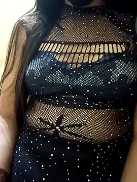 Snapshot of Quinn_Bebo chatting on 11.15.25 Quinn Bebo online show from 11.15.25