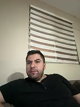 raulgzz4 online show from 03.29.26