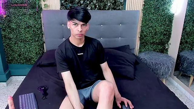 OnlyJos online show from 09.15.25