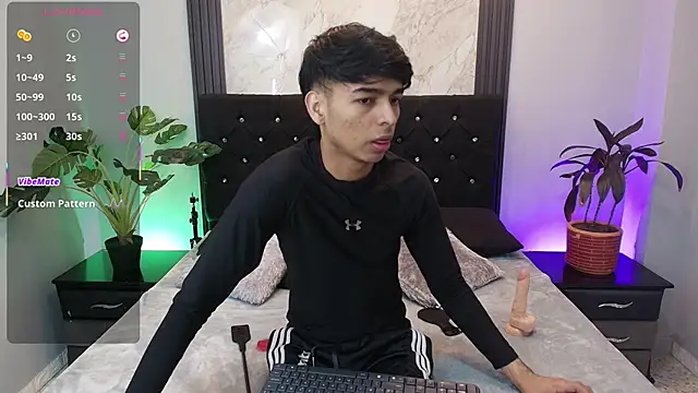 OnlyJos online show from 11.05.25