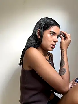 Snapshot of Miagomezx chatting on 11.03.25 Miagomezx online show from 11.03.25