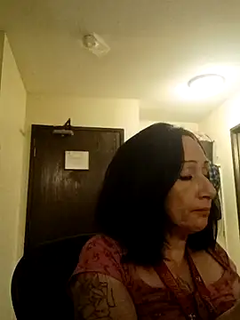 Snapshot of Dirtywhitebitch5150 chatting on 11.25.25 Dirtywhitebitch5150 online show from 11.25.25