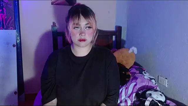 Snapshot of caro_lina20 chatting on 11.10.25 caro lina20 online show from 11.10.25