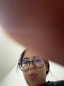 Caitlin Cat online show from 10.06.25