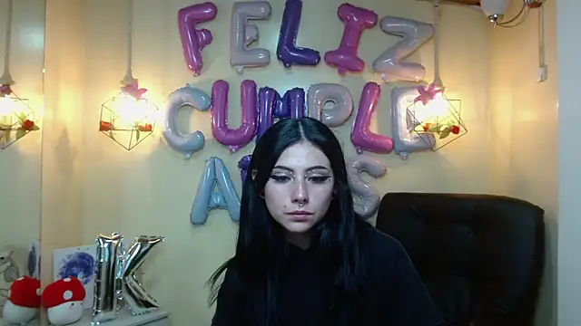 Snapshot of agarycus_ chatting on 11.04.25 agarycus online show from 11.04.25