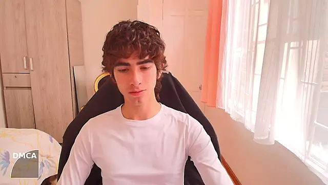 Nude Boy18 online show from 09.25.25