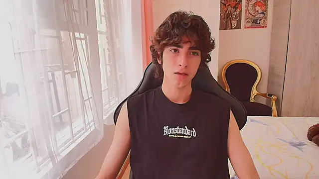 Nude Boy18 online show from 10.20.25