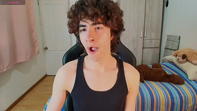 Nude Boy18 online show from 11.30.25