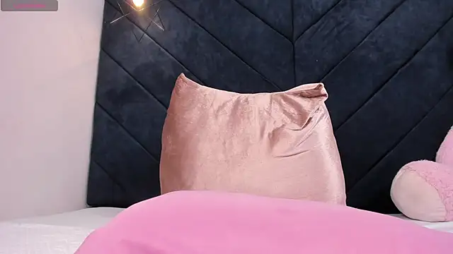 momo ayasse online show from 02.17.26