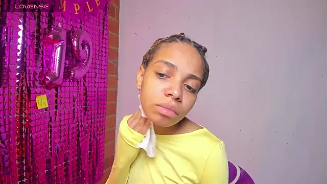 yumi hanna online show from 09.11.25