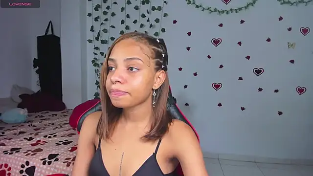 yumi hanna online show from 04.27.26