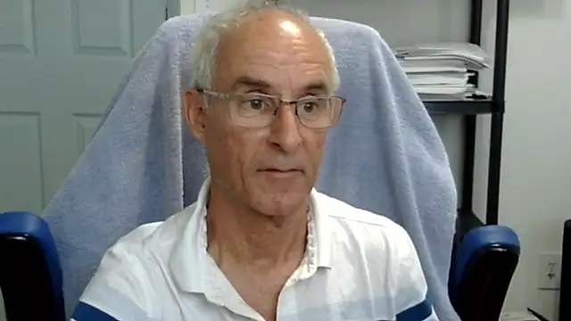 Snapshot of funone1999 chatting on 10.13.25 funone1999 online show from 10.13.25