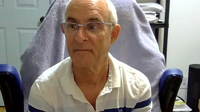 Snapshot of funone1999 chatting on 11.15.25 funone1999 online show from 11.15.25