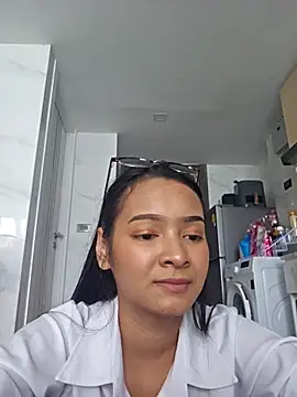 Natural Asian Girl online show from 10.11.25