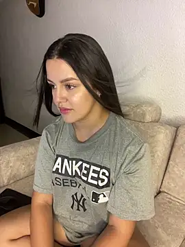 Snapshot of lunita_sweet5 chatting on 09.13.25 lunita sweet5 online show from 09.13.25