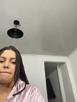 Snapshot of lunita_sweet5 chatting on 09.28.25 lunita sweet5 online show from 09.28.25