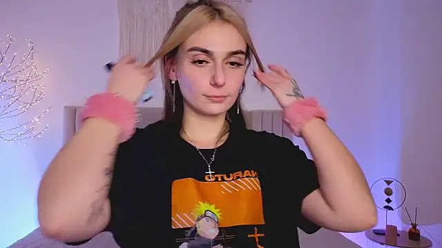 Little mia   online show from 03.15.26