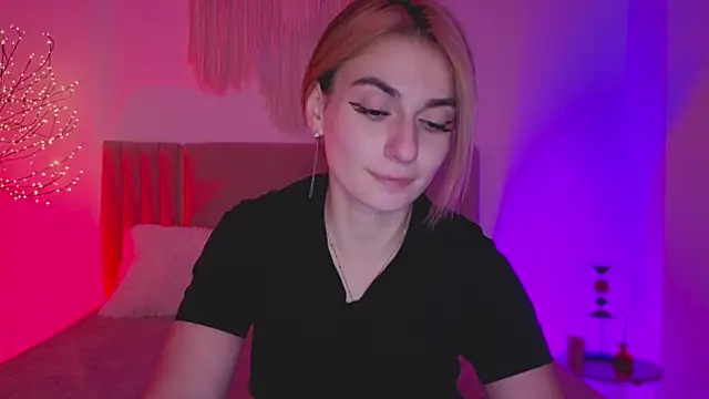 Little mia   online show from 03.20.26