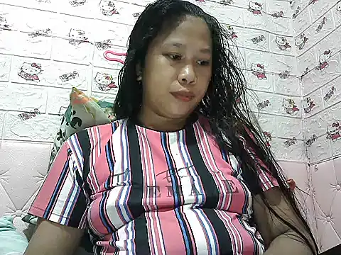 Snapshot of Pilipinalyn23 chatting on 07.04.26 Pilipinalyn23 online show from 07.04.26