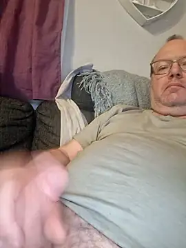 pettson72 online show from 04.21.26