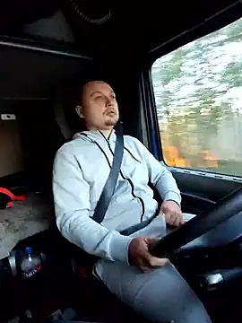 Amberdual online show from 10.20.25