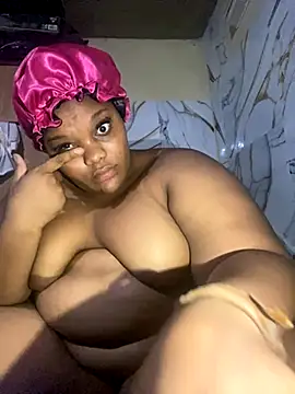 chubbybbw18 online show from 10.30.25